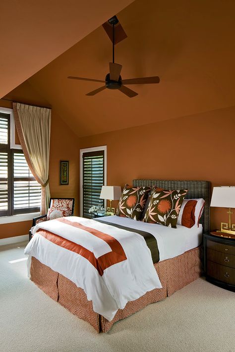 Orange Bedroom Walls, Burnt Orange Bedroom, Mediterranean Bedroom, Best Bedroom Colors, Orange Rooms, Sophisticated Bedroom, Bedroom Orange, Bedroom Wall Colors, Cama King