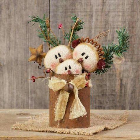 Three Faces, Christmas Craft Show, Snowman Family, Christmas Wood Crafts, Christmas Arrangements, Snowman Crafts, Holiday Crafts Christmas, Primitive Christmas, Christmas Crafts Decorations