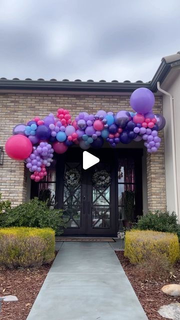 Amy Knudtson on Instagram: "Descendants + Balloons = Best Birthday Party Ever!!! Happy Birthday to the cutest 7 year olds! 

#balloonartist #balloongarland #organicgarland #descendantsparty #rosevilleca #rocklinca #loomisca #granitebayca #lincolnca #amykballoons #balloons #balloondecor" Descendants Party Ideas, Descendants Birthday Party, Descendants Party, Balloon Garland, Descendants, Balloon Decorations, The Cutest, Party Ideas, Balloons