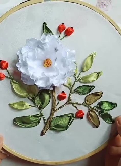 Silk Ribbon Embroidery Tutorial, Ribbon Embroidery Kit, Ribbon Embroidery Tutorial, Embroidery Tutorial, Creative Embroidery, Sewing Ribbon, Silk Ribbon Embroidery, Embroidery Craft, Crochet Coasters