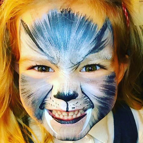 Wolf Face Paint, Face Painting Halloween Kids, Wolf Makeup, Cats Face, Homemade Face Paints, Wolf Costume, Face Painting Easy, Wolf Face, Face Paint Makeup