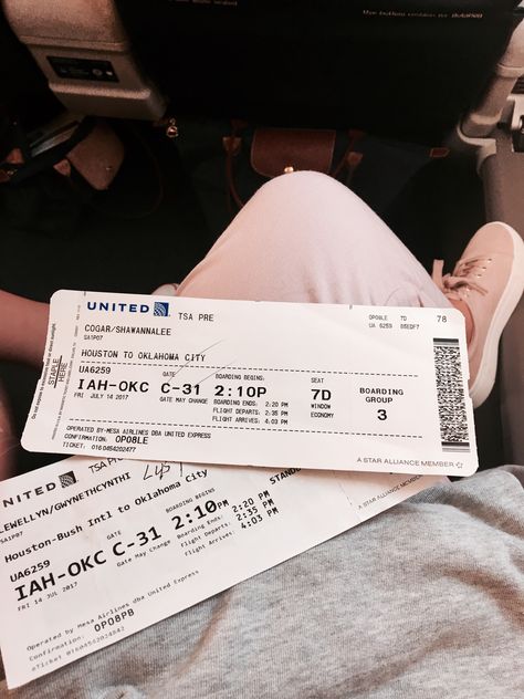 United Airlines Ticket, Perth Airport, Airport Chic, Whatsapp Text, Hospital Admit Hand Pics, Passport Online, Document Sign, Airplane Tickets, Airline Flights