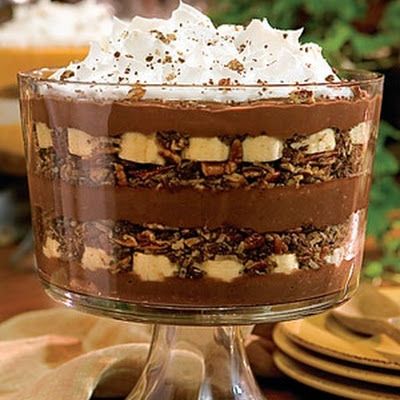 Chocolate-Banana+Pudding+Trifle+@keyingredient+#cheese+#chocolate Banana Pudding Trifle, Chocolate Banana Pudding, Dessert Original, Trifle Pudding, Trifle Desserts, Chocolate Graham Crackers, Trifle Recipe, Pudding Recipe, Yummy Sweets