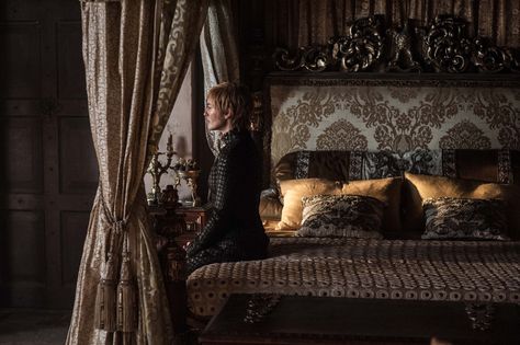 Helen Sloan/HBO Game Of Thrones Bedroom, Game Of Thrones Decor, Mad Queen, Queen Daenerys, Game Of Thrones Episodes, Cersei Lannister, Throne Room, Games Of Thrones, Master Plan