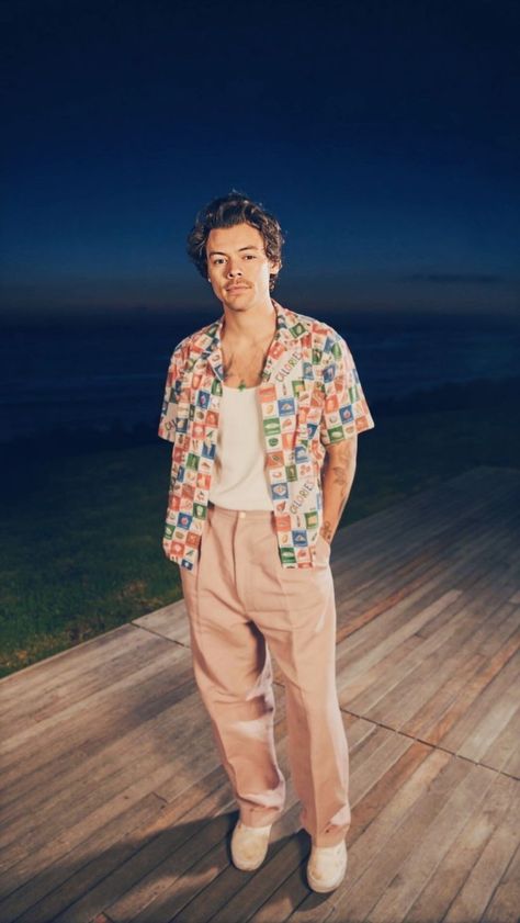 Harry Styles Street Style, Harry Styles Best Outfits, Harry Styles Casual, Harry Styles Outfit Inspo, Harry Styles Fits, Harry Styles Looks, No Wallpaper, Harry Styles Clothes, Harry Pictures