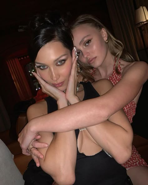 #bellahadid #supermodel #model #gigihadid #kendalljenner #fashion #fashioninspo #styleinspiration #gossipgirl #gossipgirlaesthetic #gossipgirloutfits #victoriasecret #victoriasecretmakeup #victoriasecretangel #victoriasecretaesthetic #djerfavenue #dior #missdior #newyorkoutfits #paris #parisfashion #parisian #parisoutfits #newyorkaesthetic #parisaesthetic #stargirl #stargirloutfits Lily Depp, Estilo Madison Beer, Alena Shishkova, Rose Depp, Dress Chanel, 23rd Birthday, Hot Wheel, I'm With The Band, Model Aesthetic