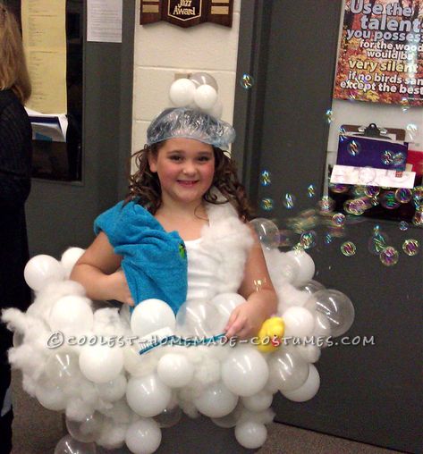 Coolest Homemade Realistic Bubble Bath Costume Idea Bath Trunk Or Treat, Bubble Bath Costume, Bubble Costume, Costume Party Ideas, Halloween Week, Diy Halloween Costumes For Women, Homemade Costume, Diy Costumes Kids, Book Week Costume