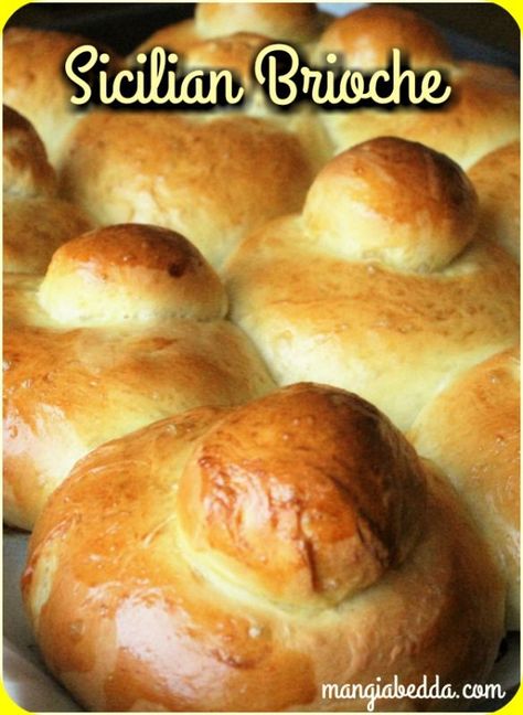 Sicilian Brioche, Fine Dining Food, Brioche Recipe, Sicilian Recipes, Italian Recipes Authentic, Molecular Gastronomy, Italian Cookies, Brioche Buns, Baked Donuts