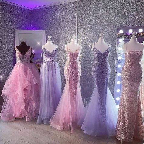 Dress Store Interior, Prom Dress Aesthetic, Clothing Boutique Interior, Dress Boutiques, Weddings Dresses, Fashion Dream Job, Clothing Store Interior, Boutique Display, Fashionable Dress