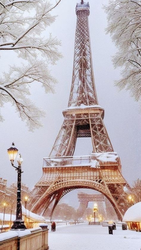 Eiffel Tower Wallpaper Iphone, White Paris Aesthetic, Paris Christmas Wallpaper, Paris Winter Wallpaper, Paris In Winter, Paris In December, Torre Eiffel Paris, Eiffel Tower Photography, Paris Winter