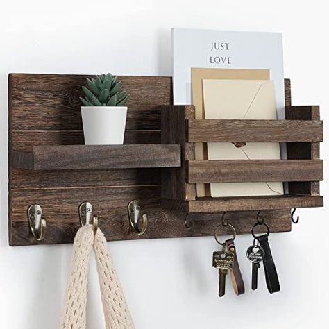 Small Pallet Projects, Hanging Mail Organizer, Key Holder Ideas, Key And Letter Holder, Small Pallet, Mail Organizer Wall, Mail And Key Holder, Wall Mounted Key Holder, Wand Organizer