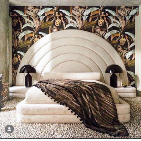 80s Miami Aesthetic Home, Turkey Furniture, Feel Aesthetic, Bedroom Decor Contemporary, Masculine Bedroom Decor, Bed Back Design, Masculine Bedroom, Showroom Interior Design, Decor 2024