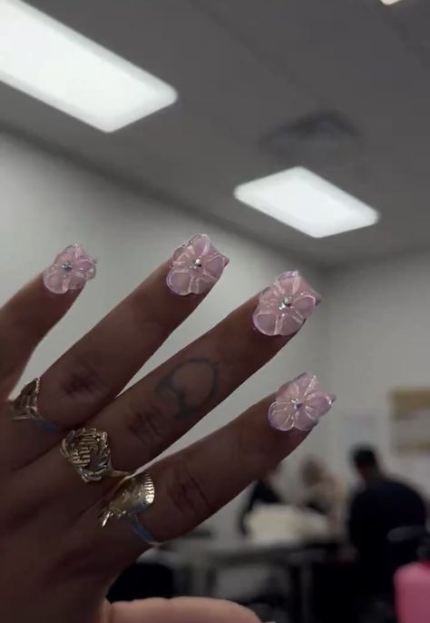 Henna Nails, Graduation Nails, Girly Acrylic Nails, Cute Acrylic Nail Designs, Classy Acrylic Nails, Dope Nail Designs, Short Square Acrylic Nails, Bling Acrylic Nails, Acrylic Nails Coffin Short