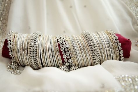 Image by Jason Keefer Photography http://maharaniweddings.com/gallery/photo/668 Tiffany Jewelry Box, White Bangles, Colorful Bangles, Indian Jewellery Design Earrings, Wedding Jewellery Collection, Bangles Jewelry Designs, Bridal Bangles, Indian Wedding Jewelry, Fancy Jewellery