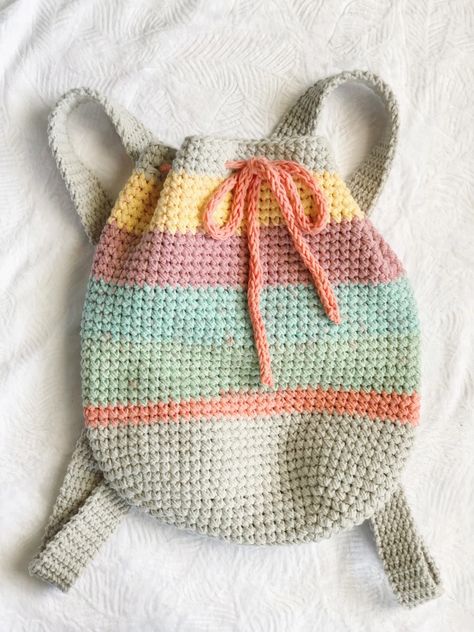 Crochet I Cord, Crochet Backpack Pattern, Mochila Crochet, Stitch Backpack, Crochet Stitches Chart, Crochet Poncho Free Pattern, Crochet Backpack, Modern Crochet Patterns, Crochet Triangle