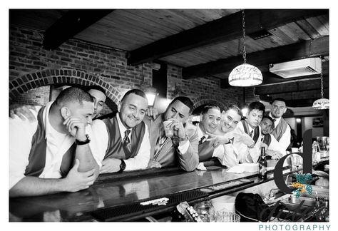 Groom and groomsmen Bar Shot @dolcephotos. www.dolcephotos.com Groomsmen Bar Photo, Wedding Party Bar Photos, Bridal Party Bar Photos, Wedding Bridal Party Photos, Groomsmen Wedding Photos, Groomsmen Pictures, Wedding Group Photos, Wedding Party Poses, Wedding Photo List