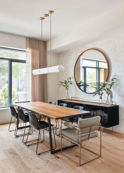 Dining room with bay window