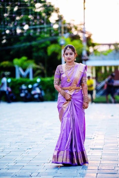 Lavender Saree, Wedding Matching Outfits, Lavender Shades, Brocade Blouse Designs, Super Idol, South Indian Blouse Designs, Lavender Colour, Indian Bride Photography Poses, Sisters Photoshoot Poses