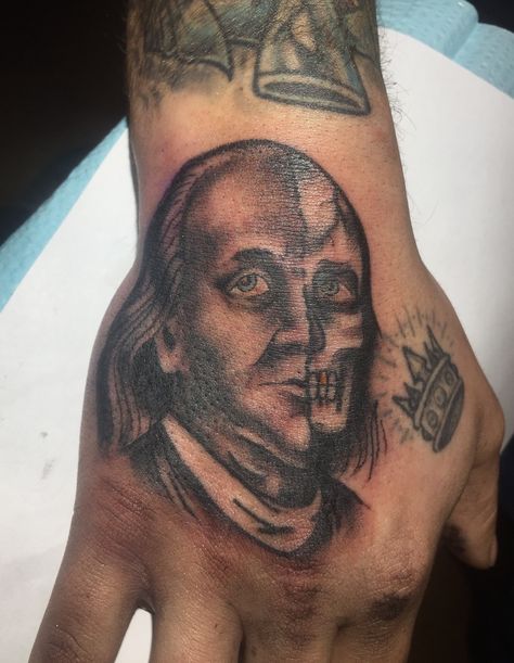 Two -faced Benjamin Franklin tattoo made by Jef Wright. Benjiman Franklin Tattoo, Ben Franklin Tattoo, Benjamin Tattoo, Real Eyes Realize Real Lies Tattoo, Ben Franklin Tattoo Design, Doughboy Tattoo, Benjamin Franklin Tattoo, Kaws Tattoo Design, Saint Tattoo