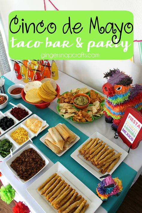 Cinco de Mayo Taco Bar & Party at GingerSnapCrafts.com Taco Bar Party Ideas, Bar Party Ideas, Party Ideas Food, Mexican Themed Party, Taco Bar Party, Dinner Party Ideas, Cinco De Drinko, Mexican Fiesta Party, Mexican Party Theme