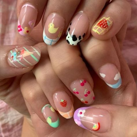 30 Top Oval Nail Designs to Inspire Your Next Manicure White Oval Nails, Oval Nail Designs, Border Nails, Black Toe Nails, Oval Nail, Oval Nails Designs, Nails Oval, No Chip Nails, Girly Acrylic