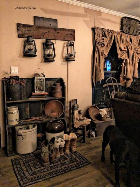 Pretty Primitive Decor In Mobile Home Primitive Homes Interiors, Primitive Home Decorating, Prim Kitchen, Primitive Dining Rooms, Primitive Bedroom, Primitive Country Homes, Rustic Decorating, Primitive Living, Primitive Living Room