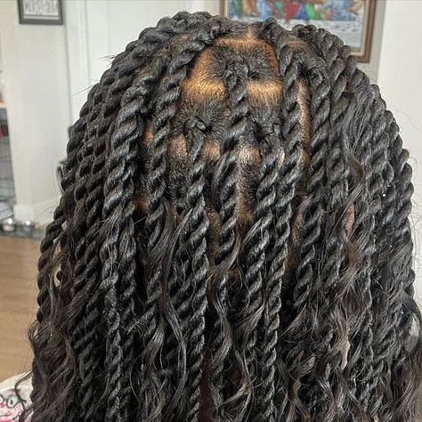 👑 Royally Styled 👑 on Instagram: "July bookings open!! She booked: short island twist❤️ ▫️ ▫️ ▫️ ▫️ ▫️ ▫️ #clttravelhairstylist #islandtwistclt #senegalesetwistclt #travelbraider #RoyallyStyled #CLTBraider #protectivestyles #braidstyles #charlottehairstylist #charlottebraider #blackowned #naturalhair #blackgirlhairstyles #FeedIns #concordhairstylist #braideratl #softlocs #butterflylocs #knotlessbraids #cltknotless #braiderclt #blackgirlmagic #uncc #jcsu #braider #charlottestylist #charlottelo Island Twist Short, Short Island Twist, Island Twist Hairstyle, Travel Bra, Island Twist, Glittery Wallpaper, Travel Hairstyles, Senegalese Twist, Twist Hairstyles