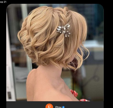 Short Hair 2022, Wedding Updos For Short Hair, Hairstyle Bridesmaid, Updos For Short Hair, Hair 2022, Wedding Updos, Mother Of The Bride Hair, Short Hair Lengths, Boho Wedding Hair