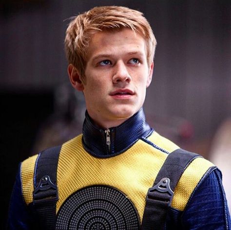 ALEX SUMMERS  (Lucas Till) xmen first class X Men Alex Summers, Lucas Till Xmen, Alex Summers Xmen, X-men Wallpaper, Alex Summers, Men Wallpaper, Xmen Movie, Lucas Till, Marvel Wall