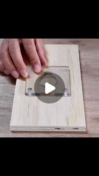 Woodworking Jig Plans, Woodworking Projects Unique, Carpentry And Joinery, Antique Woodworking Tools, Unique Woodworking, Woodworking Classes, Creative Arts And Crafts, Wood Router, Wood Tools