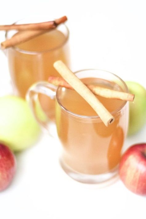 Super Easy Slow Cooker Apple Cider (Gluten-Free, Vegan, Paleo) Paleo Apple Cider, Healthy Apple Cider, Hot Apple Cider Recipe, Slow Cooker Apple Cider, Apple Cider Drink, Slow Cooker Apple, Paleo Drinks, Apple Cider Recipe, Homemade Apple Cider