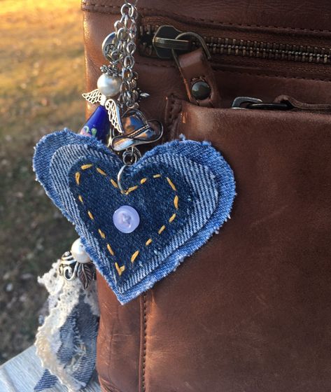 Denim Keychain Diy, Denim Keyring, Denim Keychain, Denim Hearts, Diy Bag Charm, Handmade Key Holder, Horseshoe Cowboy, Denim Tassel, Bag Accessories Diy