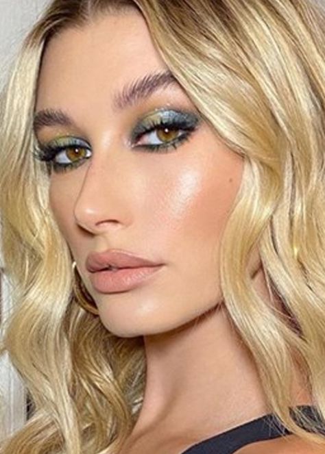 Slather like the stars Hailey Bieber Makeup, Brunette Makeup, Celebrity Makeup Looks, Looks Party, Hailey Baldwin, Celebrity Makeup, Gorgeous Makeup, Hailey Bieber, Glam Makeup