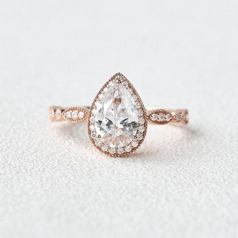 Pear Moissanite Engagement Ring, Rose Gold Moissanite Ring, Bridal Jewelery, Moissanite Engagement Ring Halo, Wedding Ring For Her, Antique Engagement Ring, Ring Halo, Pear Engagement Ring, Vintage Diamond Rings