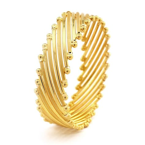 Gold Churi Design, Churi Design, Gold Bangles Indian, Gold Bangles For Women, Bangles Design, Gold Pendant Jewelry, Bridal Bangles, Bangles Jewelry Designs, Gold Bangles Design