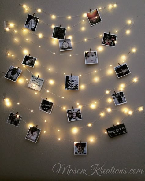 Photowall Ideas, Hiasan Bilik Tidur, String Lights In The Bedroom, Deco Champetre, Fairy Lights Bedroom, Firefly Lights, Lights Bedroom, Photo Wall Decor, Teen Room Decor