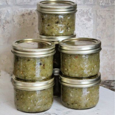 Homemade Sweet Pickle Relish a Favorite Old Fashioned Canning Recipe - Pretty DIY Home Sweet Pickle Relish Recipe, Cucumber Relish Recipes, Sweet Pickles Homemade, Pickle Relish Recipe, Beginner Baking Recipes, Sweet Pickle Relish, Refrigerator Pickle Recipes, Easy Pickle, Pickle Recipes Homemade