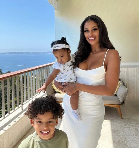 Mixed Mom White Dad Baby, Mixed Family Goals, Young Black Family Goals, Blasian Family, Mixed Family, Black Motherhood, Mommy And Baby Pictures, Mommy Moments, Black Life