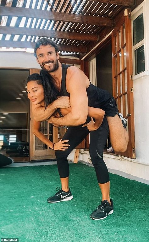 Thom Evans, Piggyback Ride, Ideal Relationship, Workout Daily, Pussycat Dolls, Strong Girl, Nicole Scherzinger, Style Finder, Lift And Carry