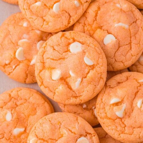 Orange Creamsicle Cookies - Happy Family Recipes Orange Jello Cake, Orange Cookies Recipes, Orange Creamsicle Cookies, Creamsicle Cookies, Happy Family Recipe, Jello Cookies, Creamsicle Cake, Orange Jello, Jello Cake