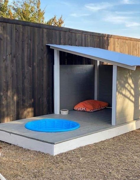 Shed Turned Dog House, Dog House With Pool, Diy Dog House With Ac, Custom Dog House Outdoor, Cute Dog Houses Outdoor, Dog Outdoor Area, Dog Shade Ideas Backyards, Outside Dog Area, Diy Outdoor Dog House