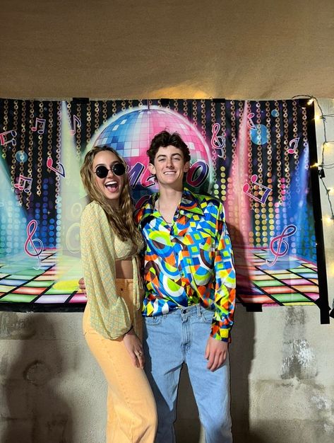 Guy Disco Outfit, Funky Theme Party Outfit, Disco Party Outfit For Men, Disco 80s Outfit Men, 70s Disco Party Outfit Couple, Disco Outfit Ideas 70s Men, Disco Themed Party Outfit Men, Disco Couples Costume, Disco Astethic Outfit