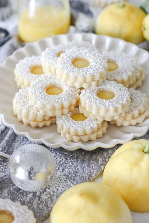 Lemon Curd Linzer Cookies - Baking with Blondie Lemon Custard Cookies, Lemon Linzer Cookies, Lemon Crackers, Cookies Shapes Ideas, Homemade Shortbread Cookies, Light Cookies, Lemon Spritz Cookies, Lemon Curd Shortbread, Christmas Lemon Cookies