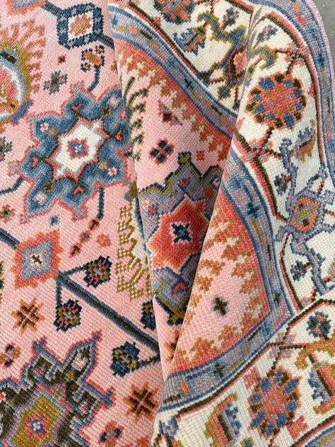 Pink Oushak Turkish Rug 5x8, 6x9, 8x10, 9x12, 10x14ft Antique Handknotted Soft Wool Rug, Oriental Rug Living Area Rug - Etsy Navy And Pink Rug, Pink And Green Rugs, Layer Rugs Living Room, Geometric Rug Living Room, Bold Rugs, Rug Trends, Pink Persian Rug, Turkish Rug Bedroom, Pink Rugs