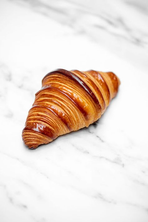 Pastries Images, Food Photography Dessert, Butter Croissant, Croissant Recipe, Real Bread, Whipped Butter, Incredible Edibles, Cafe Menu, Kiss My