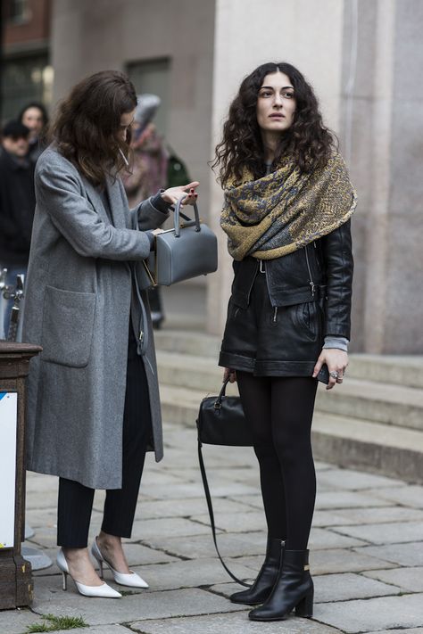 Milan Fashion Week Street Style, French Street Fashion, Parisian Chic, Street Style Inspiration, Friends Fashion, Street Chic, Milan Fashion Week, Casual Looks, Fashion Blog