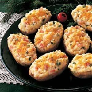 Crab-Stuffed Potatoes Stuffed Baked Potatoes, Crab Stuffed, Polo Lacoste, Crab Recipes, Twice Baked Potatoes, Baked Potatoes, Potatoes Recipe, Crab Meat, Potato Recipes