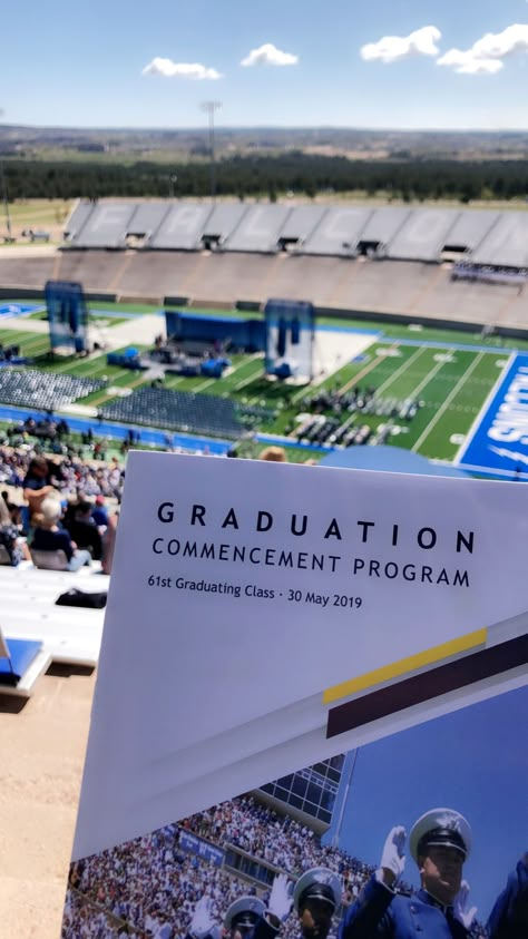 Air Force Academy Wallpaper, Us Air Force Academy, Air Force Academy Aesthetic, Usafa Aesthetic, Aviation Graduation Pictures, Us Air Force Aesthetic, Annapolis Naval Academy, Pilot Aesthetic, Air Force Nurse