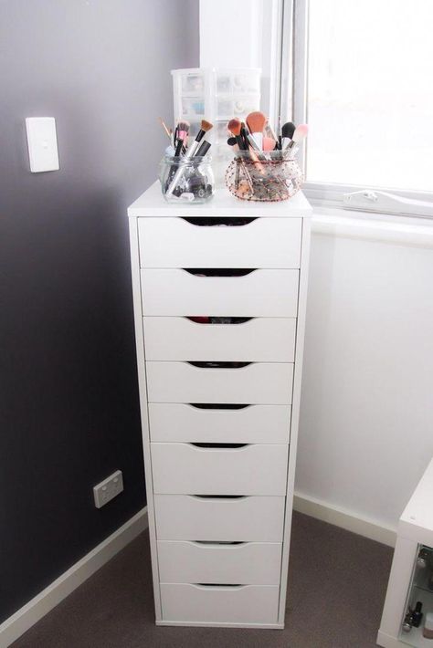 Alex 9 drawers IKEA #drawerorganization Alex Drawer Organization, Alex Drawers, Rangement Makeup, Alex Oloughlin, Ikea Alex Drawers, Ikea Organization, Ikea Alex, Bedroom Drawers, Ikea Bedroom