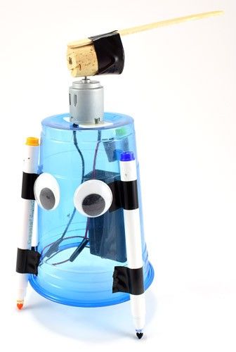 Simple Robot, Summer Science Experiments, Summer Science, Steam Projects, Robotics Projects, Diy Robot, Easy Art Projects, Fair Projects, Art Science